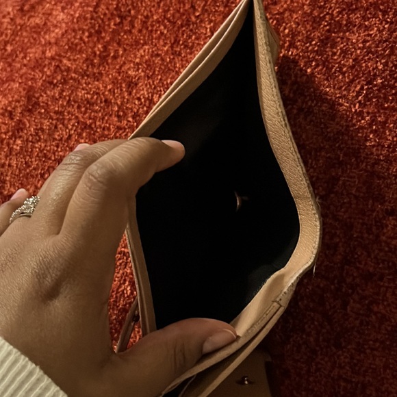 GUCCI WALLET - Picture 8 of 16